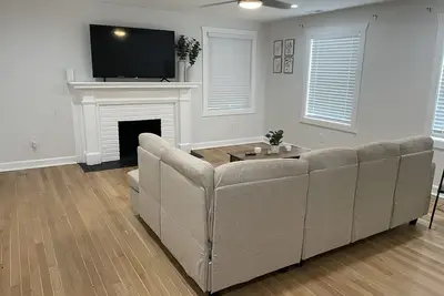 Image de Newly renovated 2 bed unit