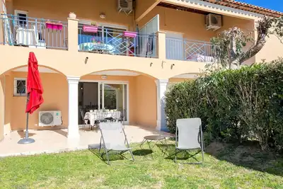 Image de Joli appartement pour 6 personnes avec piscine, Wifi, climatisation, Tv, terrasse et parking