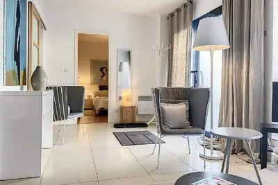 Image de Appartement cosy pour 4 pers à 2 pas de la plage, déco soignée, cuisine équipée