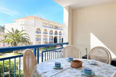 Image de Appartement familial avec piscine, terrasse et parking au Lavandou - 5 couchages