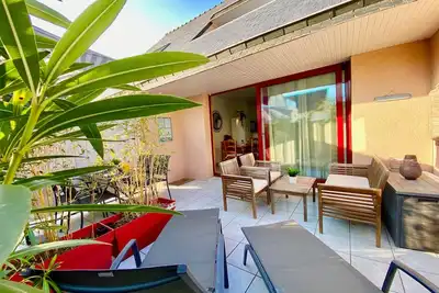 Image de Appartement calme à 3 min de la plage avec terrasse, parking et Wifi