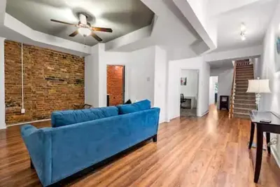 Image de Downtown Loft-Sleeps 4