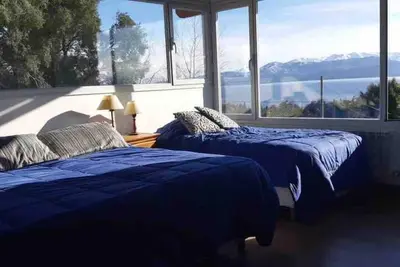 Image de Two storey house with stunning lake and mountain views