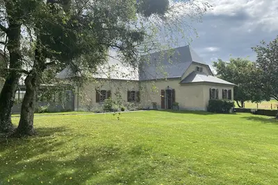 Image de Charming French Remodeled Farmhouse close to sea & mountains