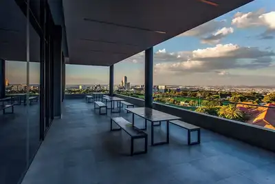 Illovo Central Luxury Boutique Apartment Building, Ac, Wifi, Security, Pool, Gym