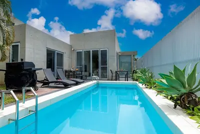 Image de With pool Bbq grill Reserve a stylish 4ldk resort mansion surrounded by nature in Okinawa / Nakagami-gun Okinawa