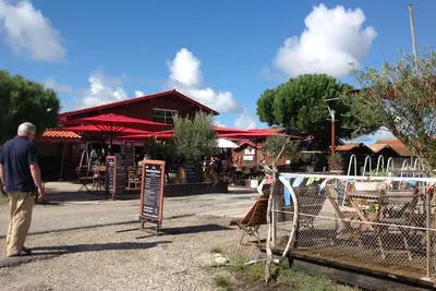 Image de Maison au calme proche des commerces dans une ville nature du bassin d'Arcachon