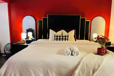 Image de ~RomanticRoomForCouple~Gated Condo'NHeartOfTupelo3guests
