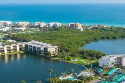 Image de Cozy Two-Bedroom Condo with Serene River Views