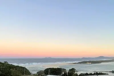 Image de Stunning views from your large 3-bedroom apartment