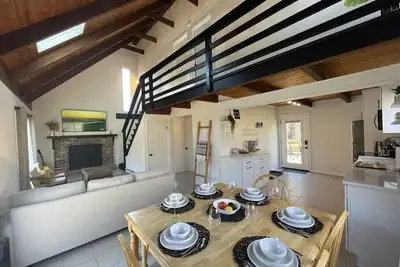 Image de 5 min walk to ski lifts & lodge! 25% off ski lifts & tubing! Modern, clean home!