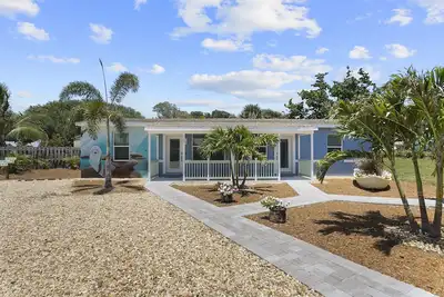 Image de 2 Units! Dog Friendly! Newly Remodeled Duplex!