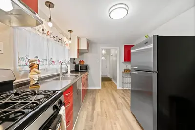 Image de Queen Suites~Free Coffee~Private Parking/Sleeps8