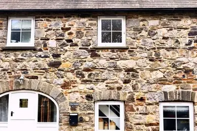Image de 2 bedroom sleeps 5 dog-friendly coastal cottage. 5 Star comfort, character and location.