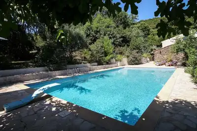 Image de Bastide nichée en plein coeur de la nature
