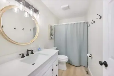 Image de Not Grandma's Mid Century Modern