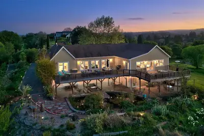 Image de Scenic Vista House Overlooking Russian River Valley