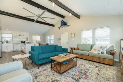 Image de Beach access, public pool, 10 min drive to Downtown Galveston