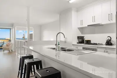 Image de Sunny Dais Beachfront - stunning views of the Marina, Clifftops and Port Vincent