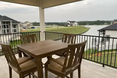 Waterfront Lake Conroe Luxury Home, 8 Beds, Private Dock