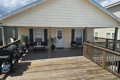 Image de Beautiful Waterfront 3Bdr/2 Bath in Venice Marina\nREMODLED\nNO Boat Slip Or Ice