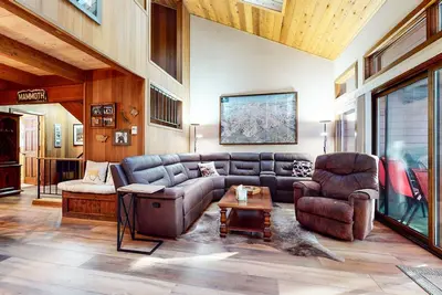 Image de Winterset #3 (3-Bedroom Condo) with Pool and Mountain view by RedAwning