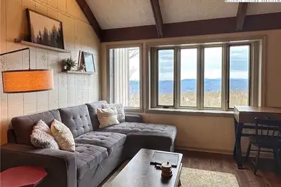 Image de The Beech Club - Breathtaking Views! Pet Friendly!