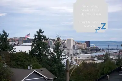Image de Quiet condo Steps to Tacoma Dome~Bay & City Views!