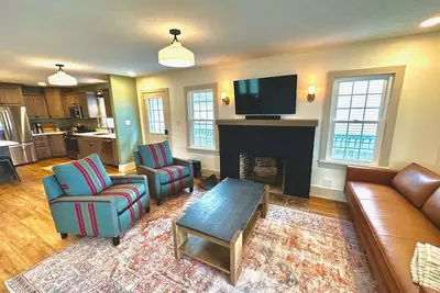Image de Tippecanoe Lakefront Classic Cottage