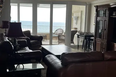 Image de Two Bedroom Ocean Front