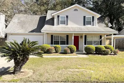 Image de Spacious, Pet-friendly, home minutes to Tybee and downtown Savannah