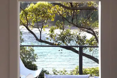 Image de Classic beachfront shack in Malua Bay - voted top 52 stays in Australia