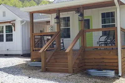 Image de Coon Creek Too: A Creekside Smoky Mountain Refuge - The mountains are calling!