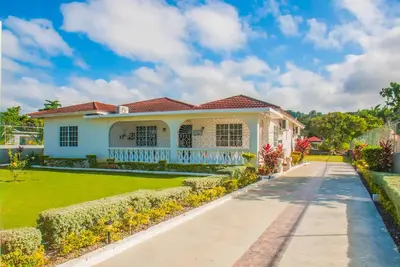Image de Harmonious Home with 3 Bed and 2 Bath