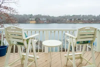 Image de Luxurious Lakehouse on Balboa