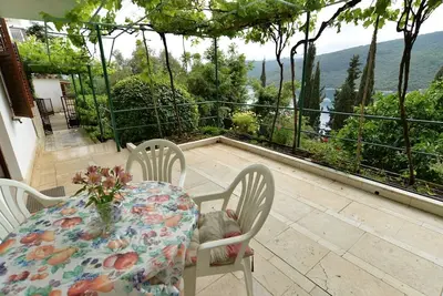 Appartement de deux chambres avec la terrasse et la vue sur le mer Rabac, Labin (A-20640-a)
