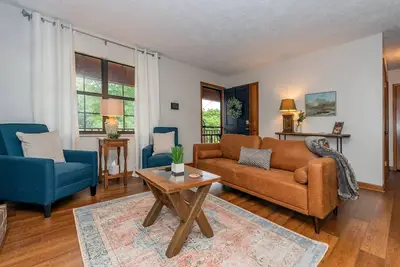 Image de Little Tennessee Mountain House | Near Ut | 2 acre Farmhouse | Firepit | Townsend & National Park