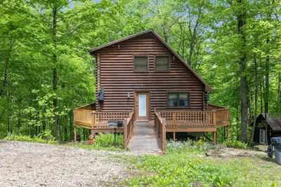 Image de Hot Tub & WiFi - Family Cabin - Birdsong - Red River Gorge, Kentucky!