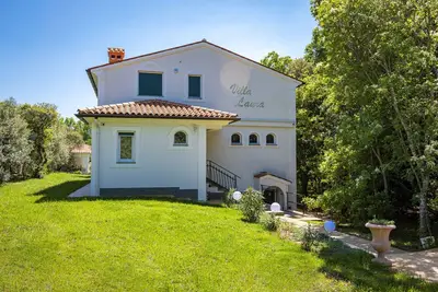 Image de Villa Laura in Medulin for 8 persons only 1. 5 km from the beach