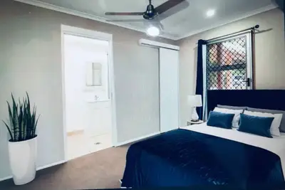 Image de Tropical Retreat close to beach in an acreage