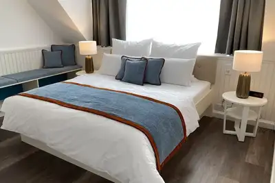 Image de Exklusive Ferienwohnung auf Sehr Großem Grundstück nur 1500m zum Strand