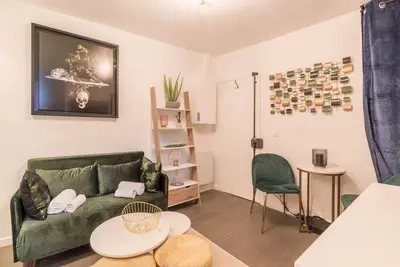 Image de Delightful Studio in earthy hue