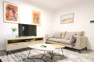 Image de The Elazar : Renovated 3 Br in Baka