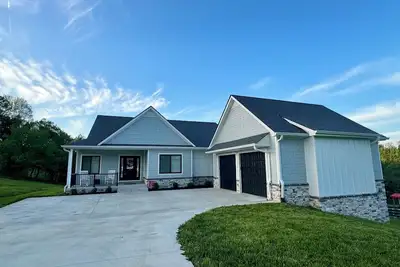 House on the River with a Movie Theater Room. Close to the Brand New distillery!