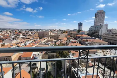 Image de Luxury Apartment at City Center Jerusalem. One min away from Mahne Yehuda Market!