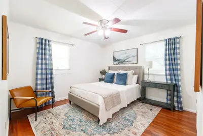 Image de Cherokee Cottage - Off Exit 18 w/ 4 Beds, Sleeps 6, 15 min to Wild Adventures