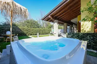Desenzanoloft: Villa Luxury Suite avec Jacuzzi\nCIN It017067c2zvhsyzm8