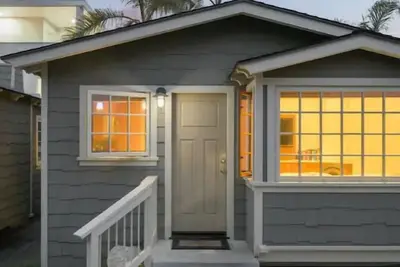 Image de Hear the waves from our cottage! Perfect for couples with 2 kiddos