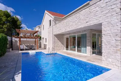 Image de Villa Anouk - Modern Villa with Pool & Spa