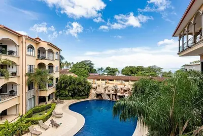 Image de Best Location! Tropical 3 Bedroom Condo in Tamarindo